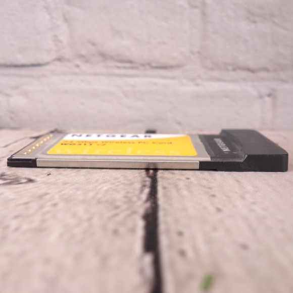 Netgear WG511 v2 54 Mbps Wireless PC Card - Picture 4 of 4